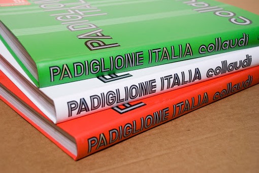 Fotografia dei cataloghi del Padiglione Italia "Collaudi" - Biennale Arte 2009