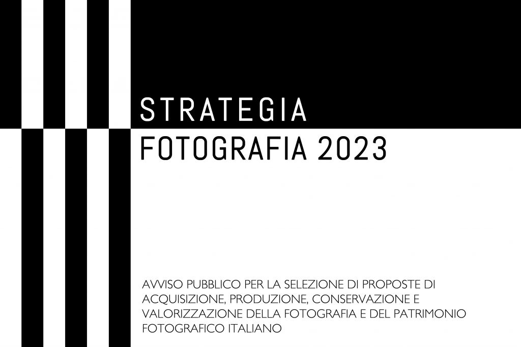 Immagine grafica per l'avviso pubblico "Strategia Fotografia 2023"