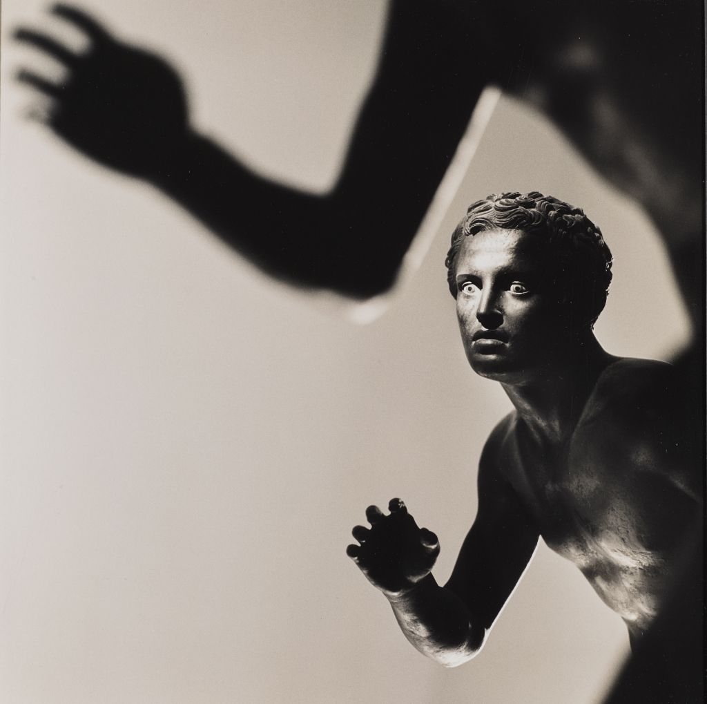 Mimmo Jodice, Atleti da Ercolano, Museo Archeologico Nazionale di Napoli, 1986 - © Mimmo Jodice Studio Mimmo Jodice, Atleti da Ercolano, Museo Archeologico Nazionale di Napoli, 1986 - © Mimmo Jodice Studio